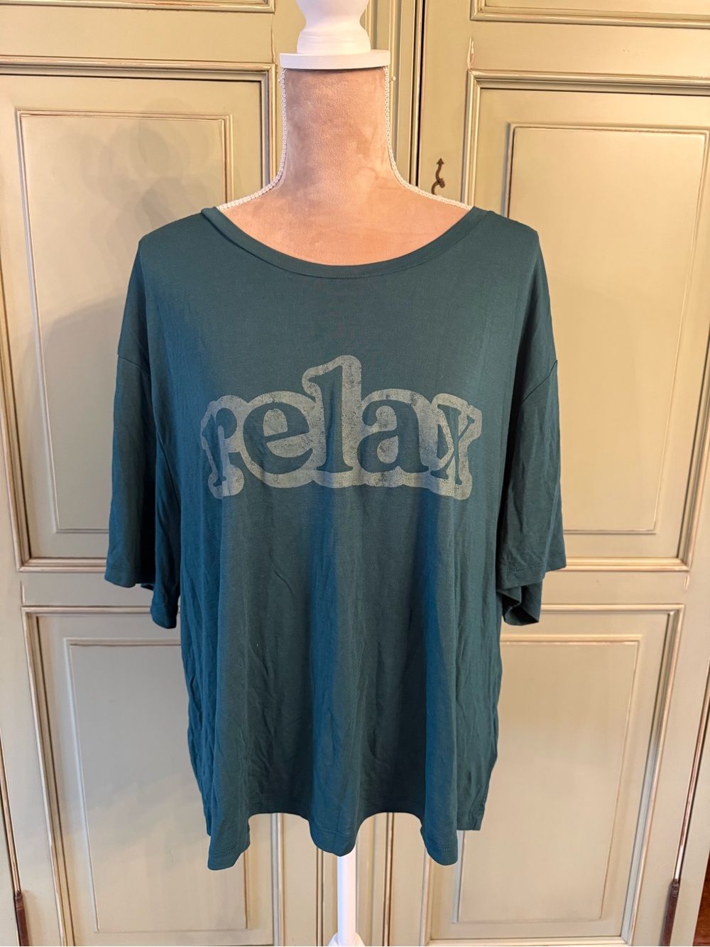 GAP Body- Relax Graphic Green Women's Tee